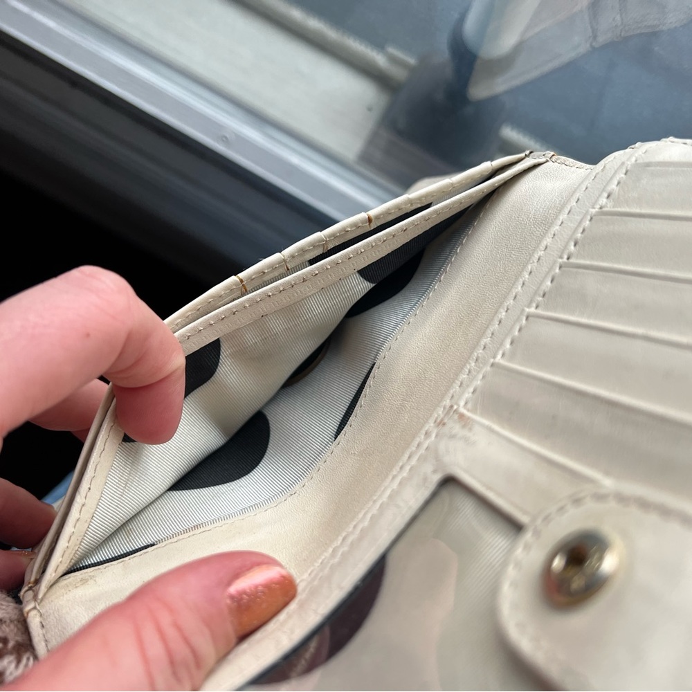 Kate Spade Wallet - Picture 4 of 5